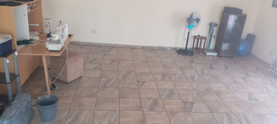 3 Bedroom Property for Sale in Safari Gardens North West